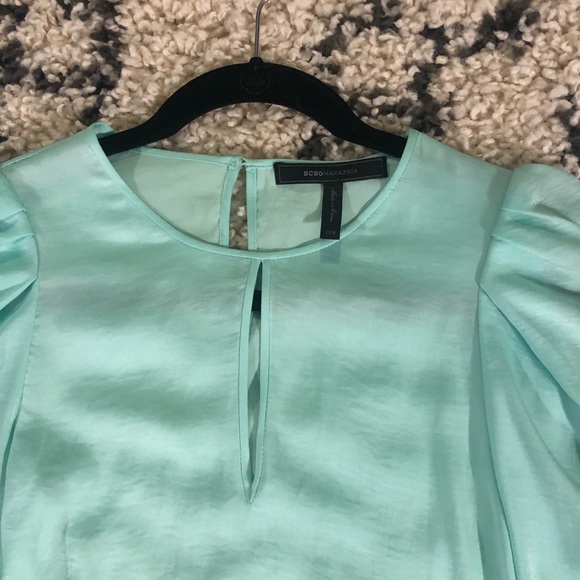 BCBGMAXAZRIA mint green long sleeve blouse - Picture 6 of 7